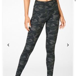 Fabletics Leggings-Camo Printed